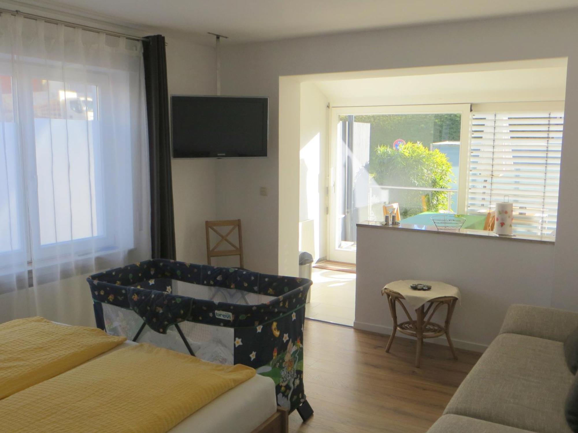 Gaestehaus Sommertal Mit Pool Im Garten, Eigener Parkplatz, 800M Zum Bodensee, 300M Zur Altstadt เมียร์สบวร์ก ห้อง รูปภาพ